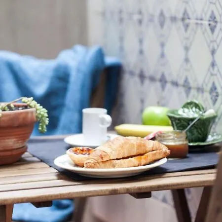 The Encounter: Our Cozy Green Terrace Lisbon